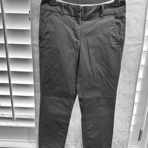 Loft ankle crop, straight fit chinos in gray.